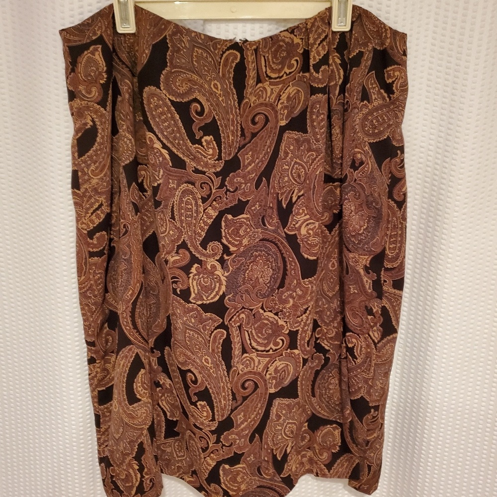 Chaus skirt